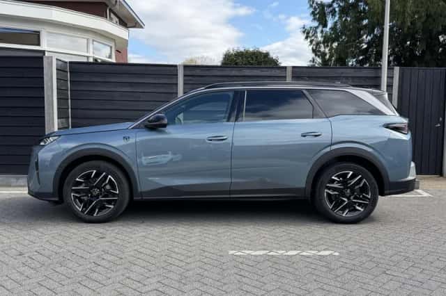 Peugeot 5008 (2025) thumbnail 6