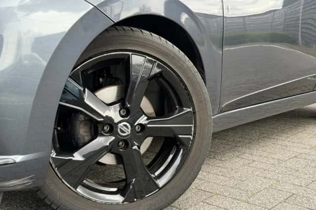 Nissan Micra (2021) thumbnail 2