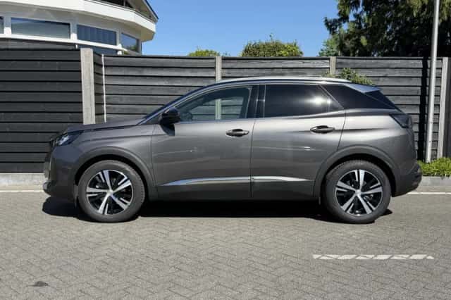 Peugeot 3008 (2024) thumbnail 6