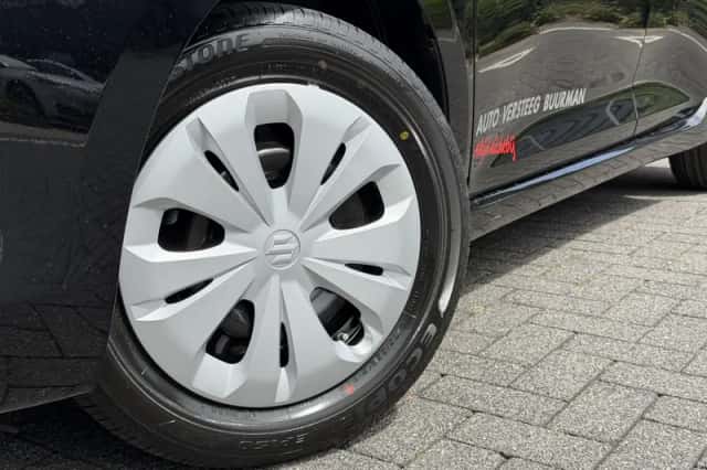 Suzuki Swift (2026) thumbnail 2