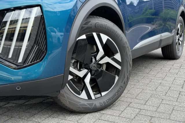 Peugeot e-2008 (2025) thumbnail 2