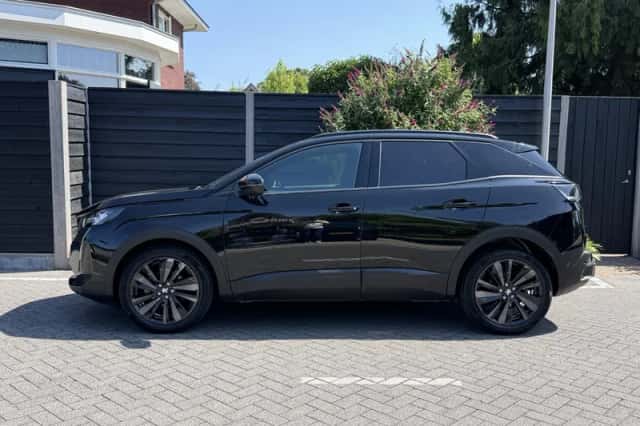 Peugeot 3008 (2023) thumbnail 6