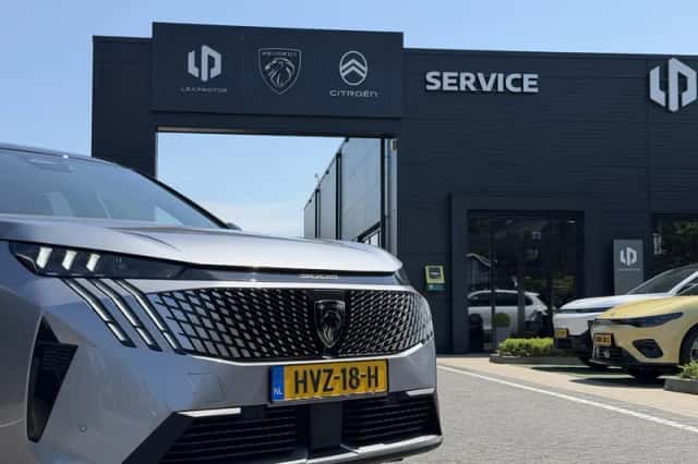 Peugeot 5008 (2025) thumbnail 3