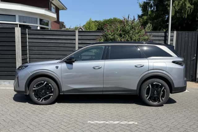 Peugeot 5008 (2025) thumbnail 6