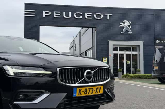 Volvo V60 (2020) thumbnail 3