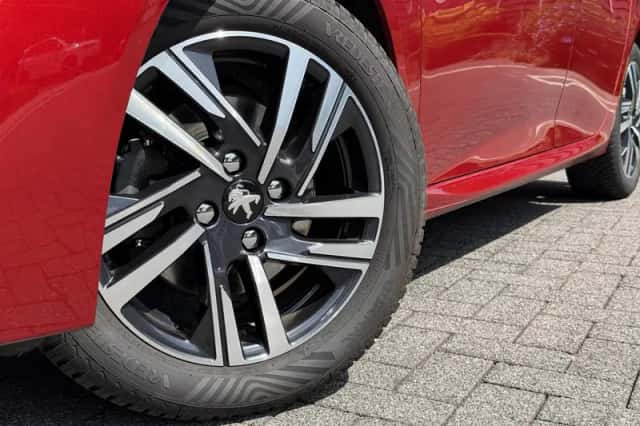 Peugeot 208 (2021) thumbnail 2