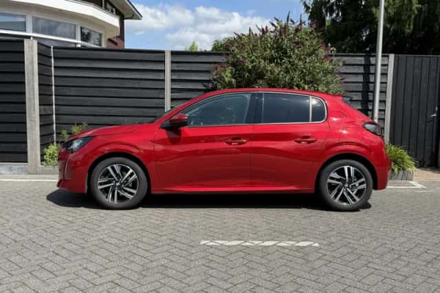 Peugeot 208 (2021) thumbnail 4