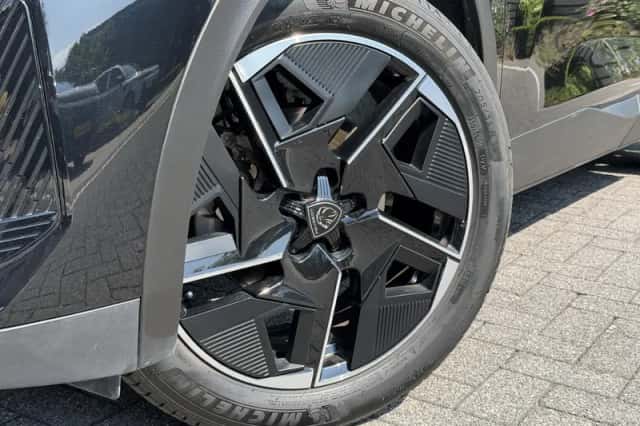 Peugeot 408 (2024) thumbnail 2