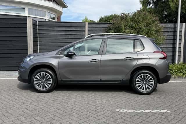 Peugeot 2008 (2017) thumbnail 3