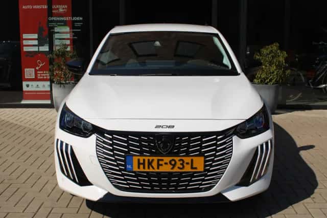 Peugeot 208 (2024) thumbnail 3