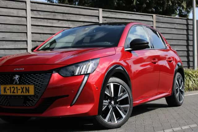 Peugeot 208 (2021) thumbnail 2