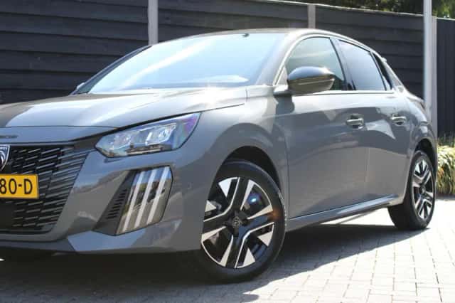 Peugeot 208 (2025) thumbnail 2