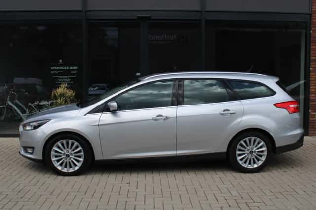 Ford Focus (2018) thumbnail 5