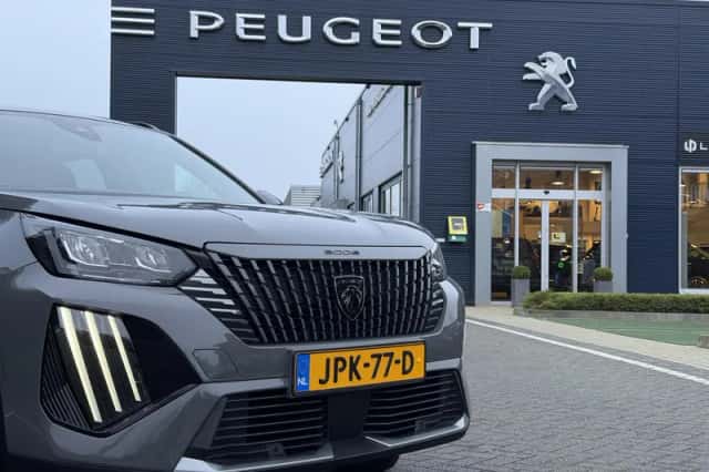Peugeot 2008 (2025) thumbnail 3