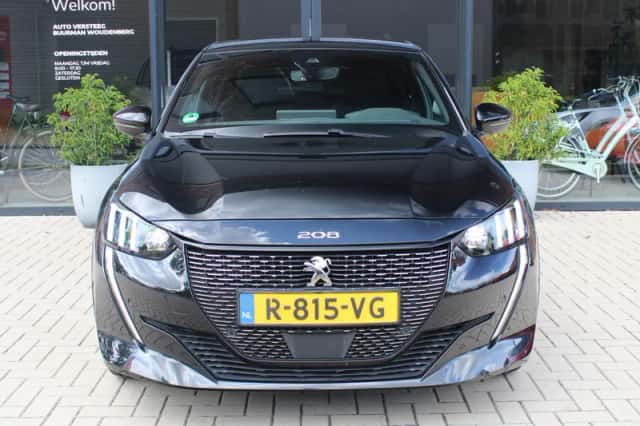 Peugeot 208 (2022) thumbnail 3