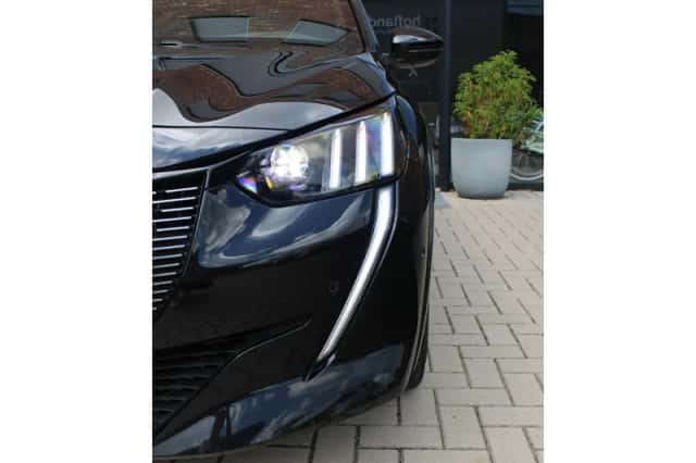 Peugeot 208 (2022) thumbnail 4