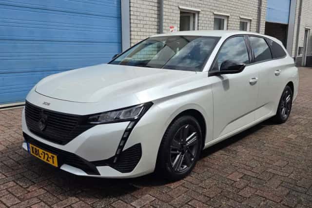 Peugeot 308 (2022) thumbnail 1