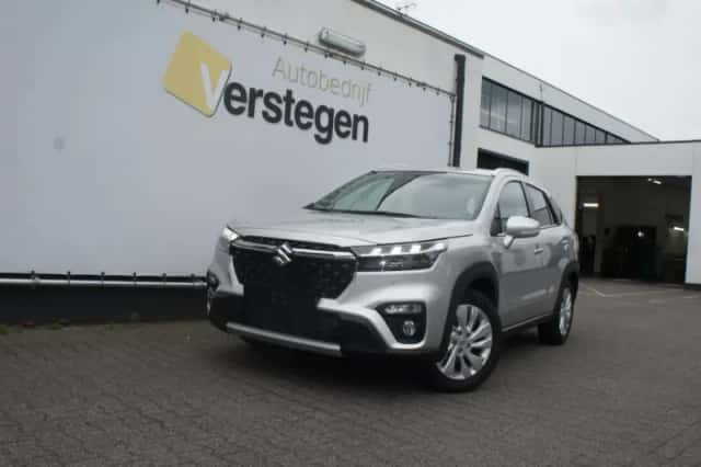 Suzuki S-Cross (2024) thumbnail 2