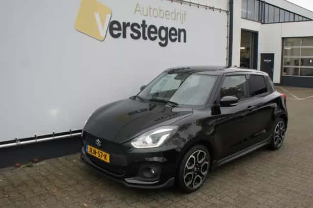 Suzuki Swift (2022) thumbnail 6
