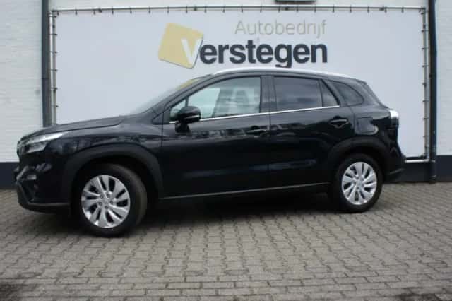 Suzuki S-Cross (2025) thumbnail 1