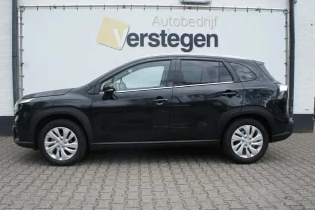 Suzuki S-Cross (2025) thumbnail 3