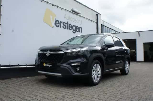 Suzuki S-Cross (2025) thumbnail 4