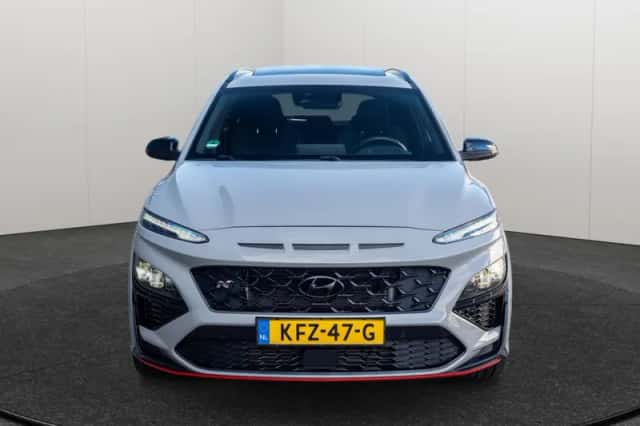 Hyundai Kona (2023) thumbnail 4