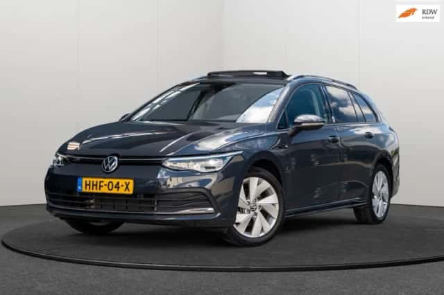 Volkswagen Golf (2022) thumbnail 1