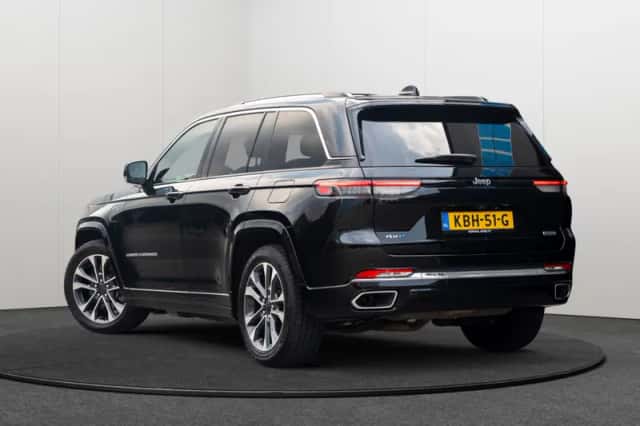 Jeep Grand Cherokee (2023) thumbnail 5