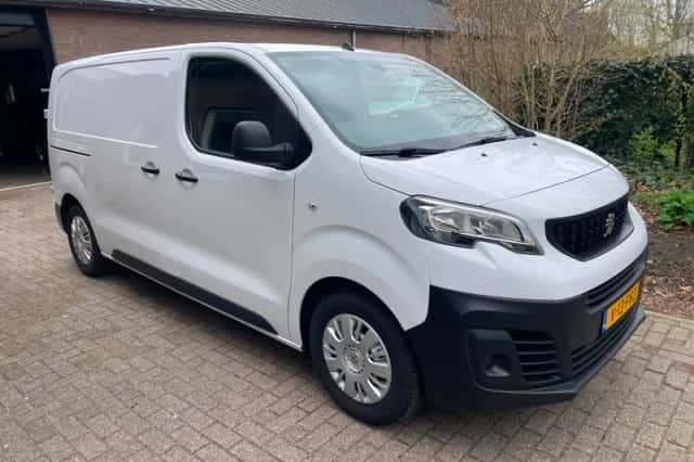Peugeot Expert (2022) thumbnail 1