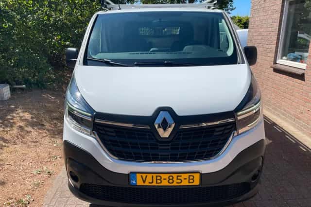 Renault Trafic (2021) thumbnail 2