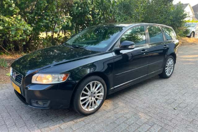 Volvo V50 (2010) thumbnail 1