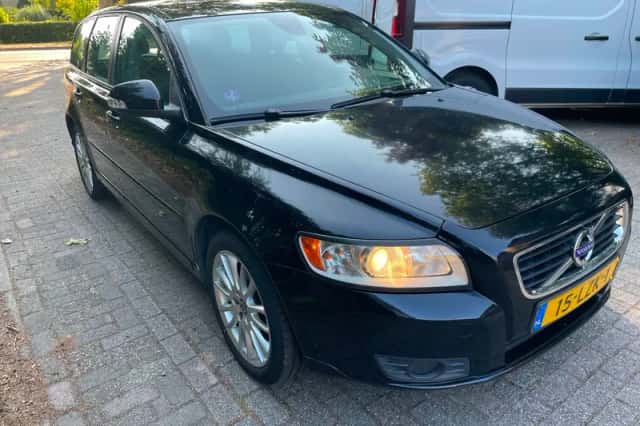 Volvo V50 (2010) thumbnail 2