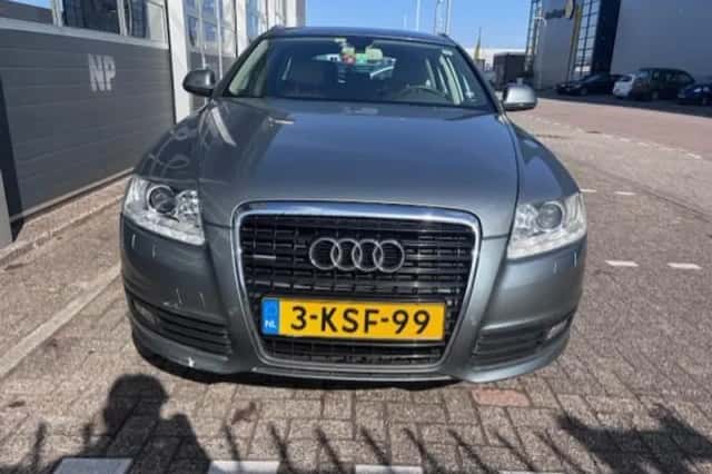 Audi A6 (2011) thumbnail 3