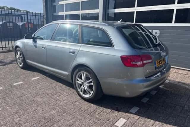 Audi A6 (2011) thumbnail 4