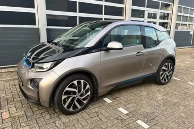 BMW i3 (2014) thumbnail 2