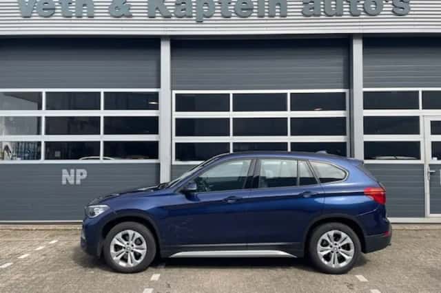 BMW X1 (2016) thumbnail 1