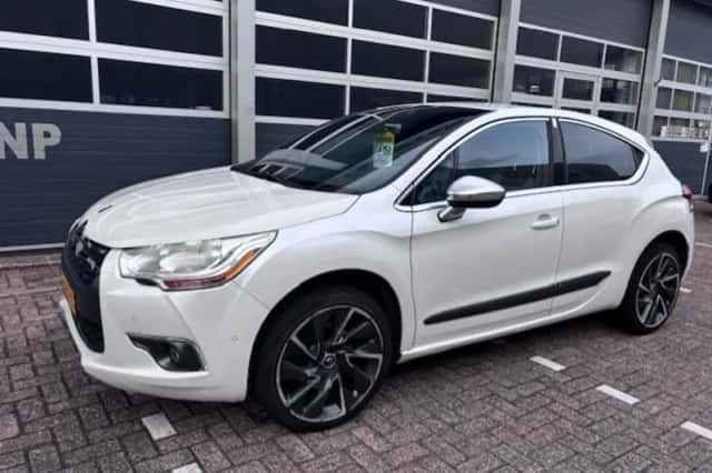 Citroën DS4 (2011) thumbnail 2
