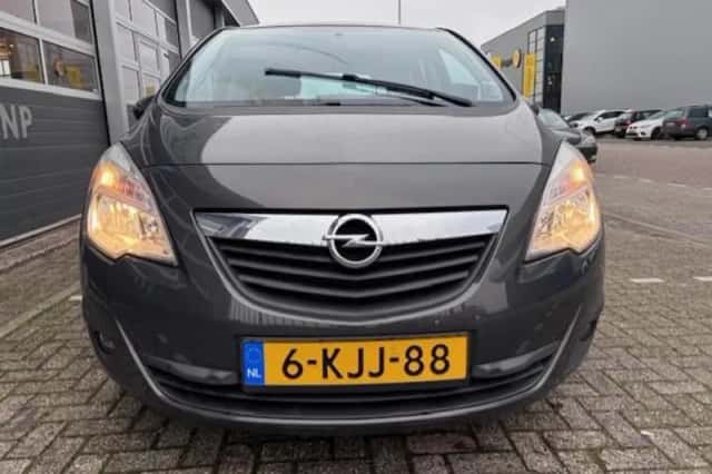Opel Meriva (2013) thumbnail 3