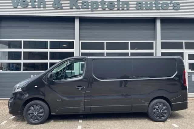 Opel Vivaro (2017) thumbnail 1