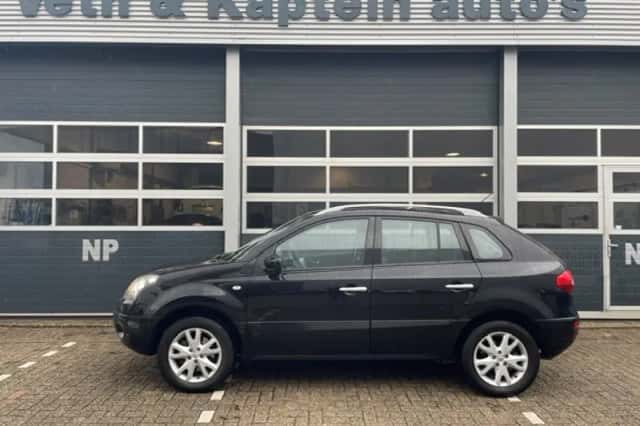 Renault Koleos (2009) thumbnail 1