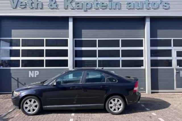 Volvo S40 (2004) thumbnail 1