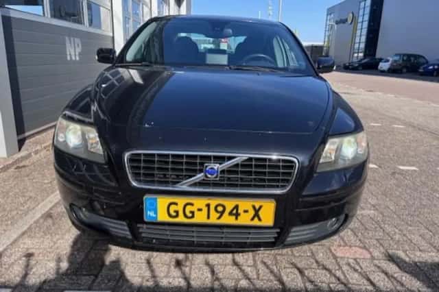 Volvo S40 (2004) thumbnail 3