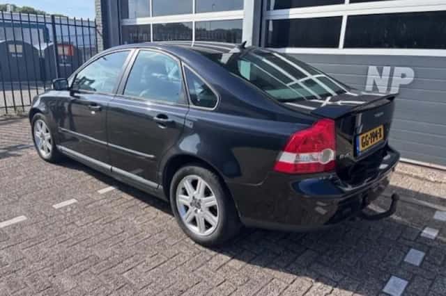 Volvo S40 (2004) thumbnail 4