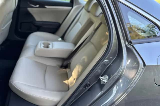 Honda Civic (2019) thumbnail 6