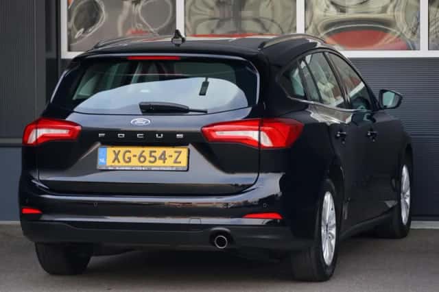 Ford Focus (2019) thumbnail 3