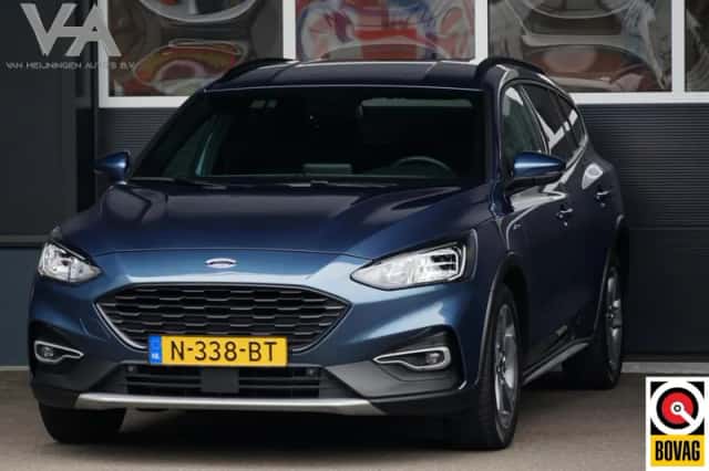 Ford Focus (2021) thumbnail 2