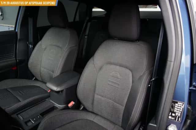 Ford Focus (2021) thumbnail 6