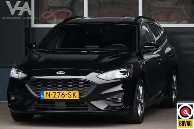 Ford Focus (2021) thumbnail 2