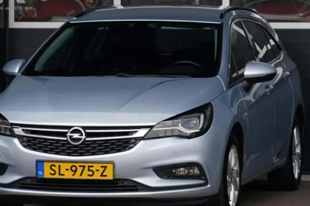 Opel Astra (2018) thumbnail 1